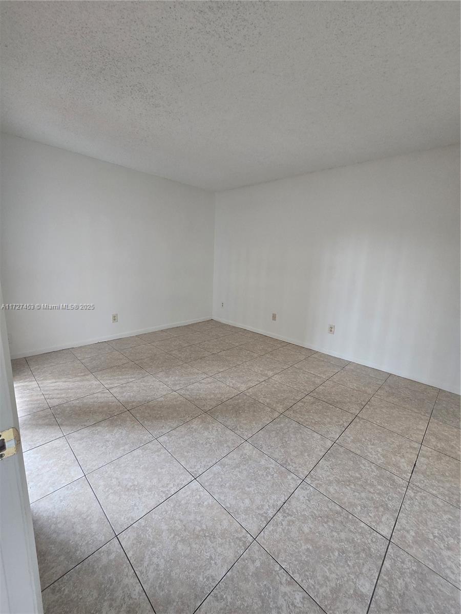 3396 Foxcroft Rd #113, Miramar, Florida image 19