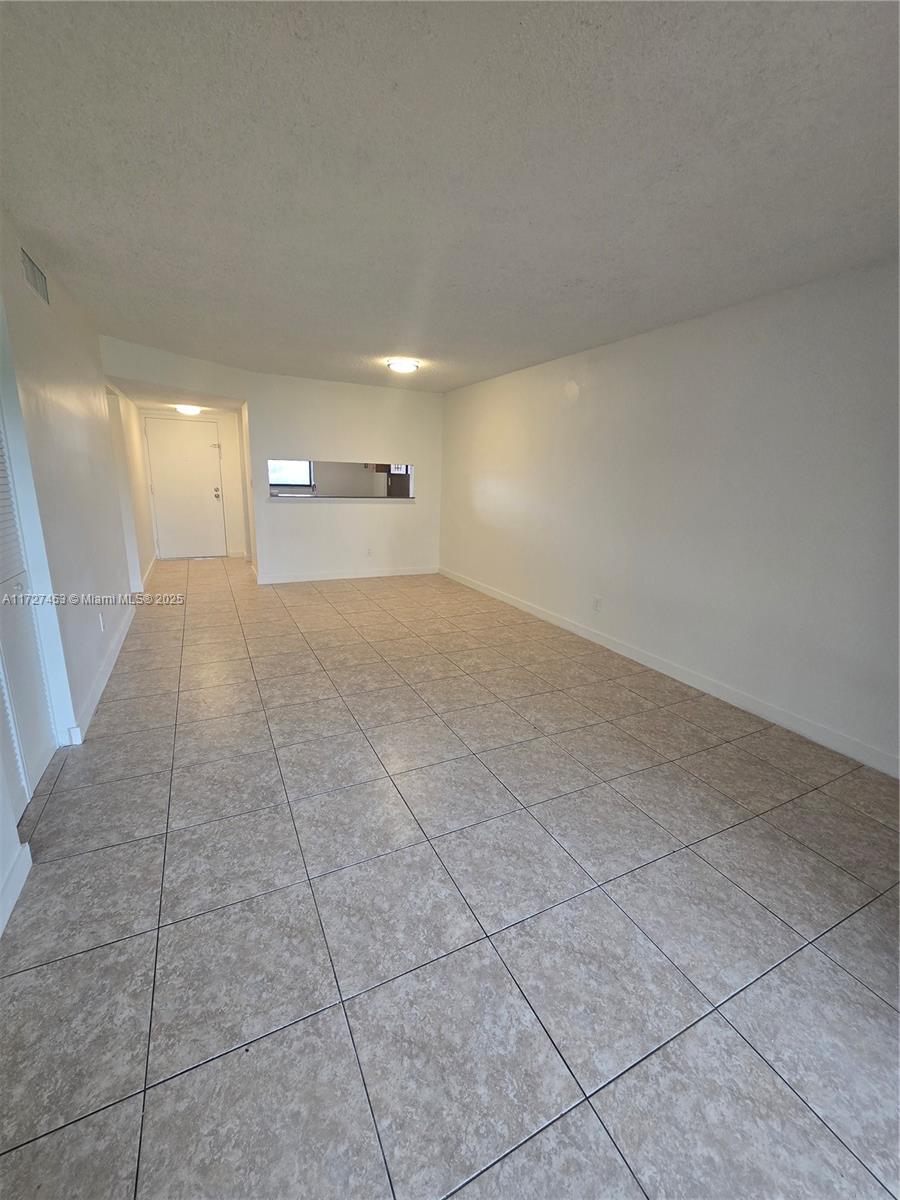 3396 Foxcroft Rd #113, Miramar, Florida image 2