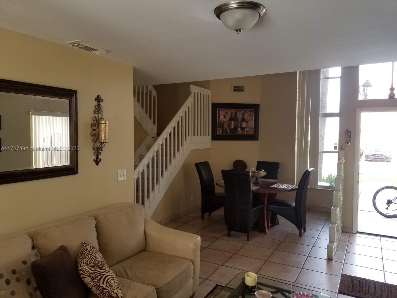 3147 W Buena Vista Dr, Margate, Florida image 3