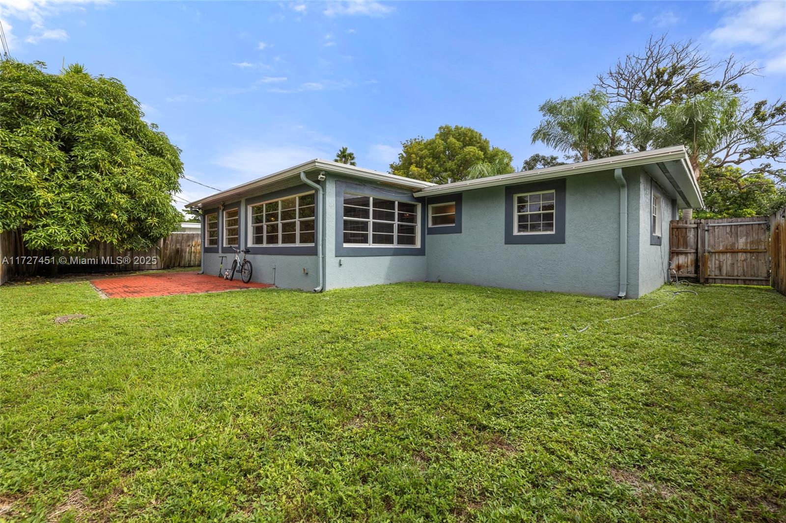 720 SW 69th Way, Pembroke Pines, Florida image 21