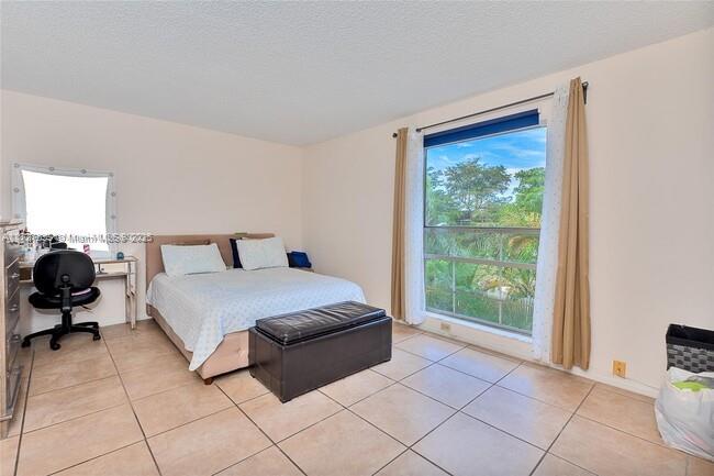 8330 Sands Point Blvd #N308, Tamarac, Florida image 8