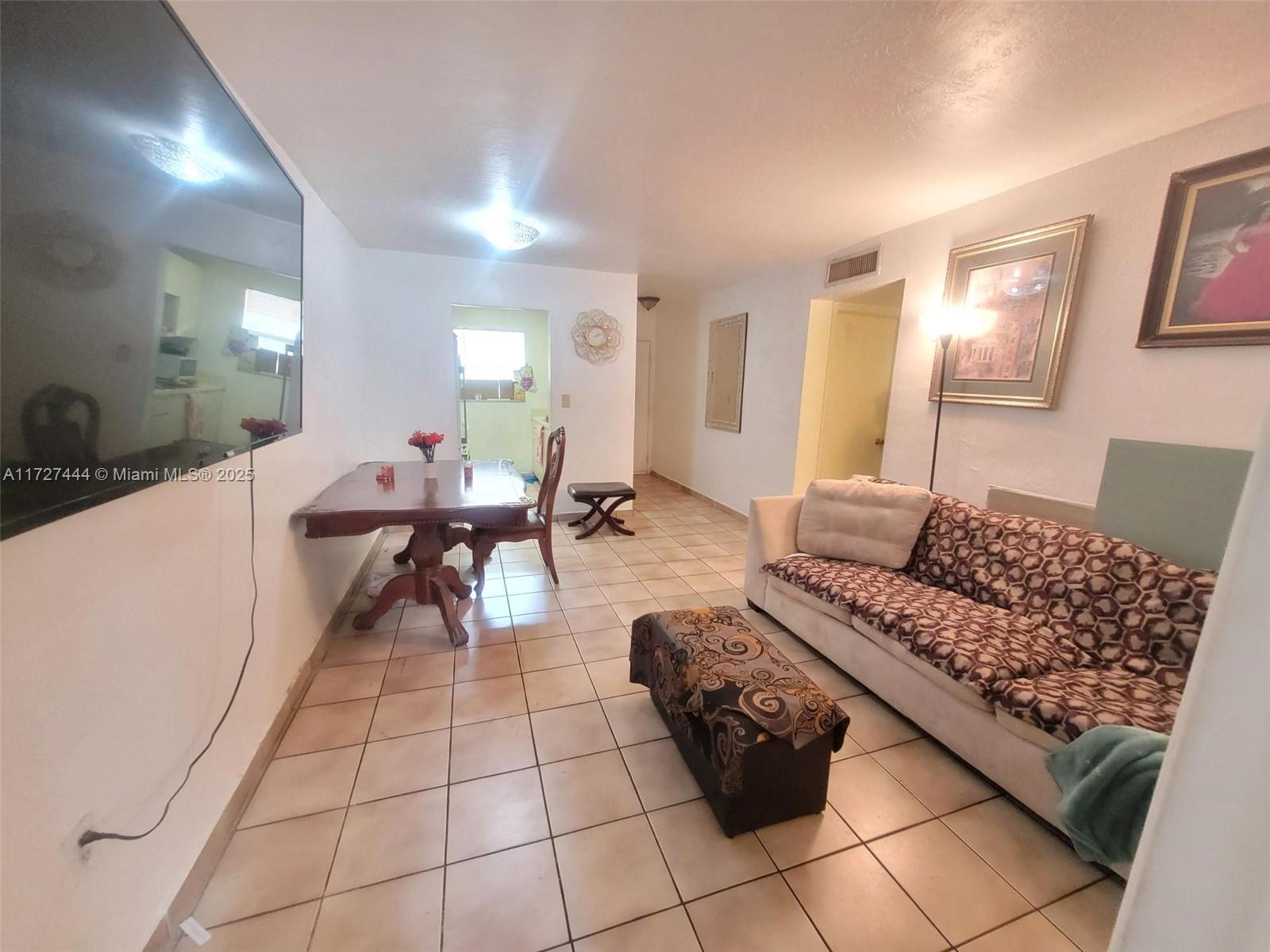 4655 Palm Ave #204, Hialeah, Florida image 3