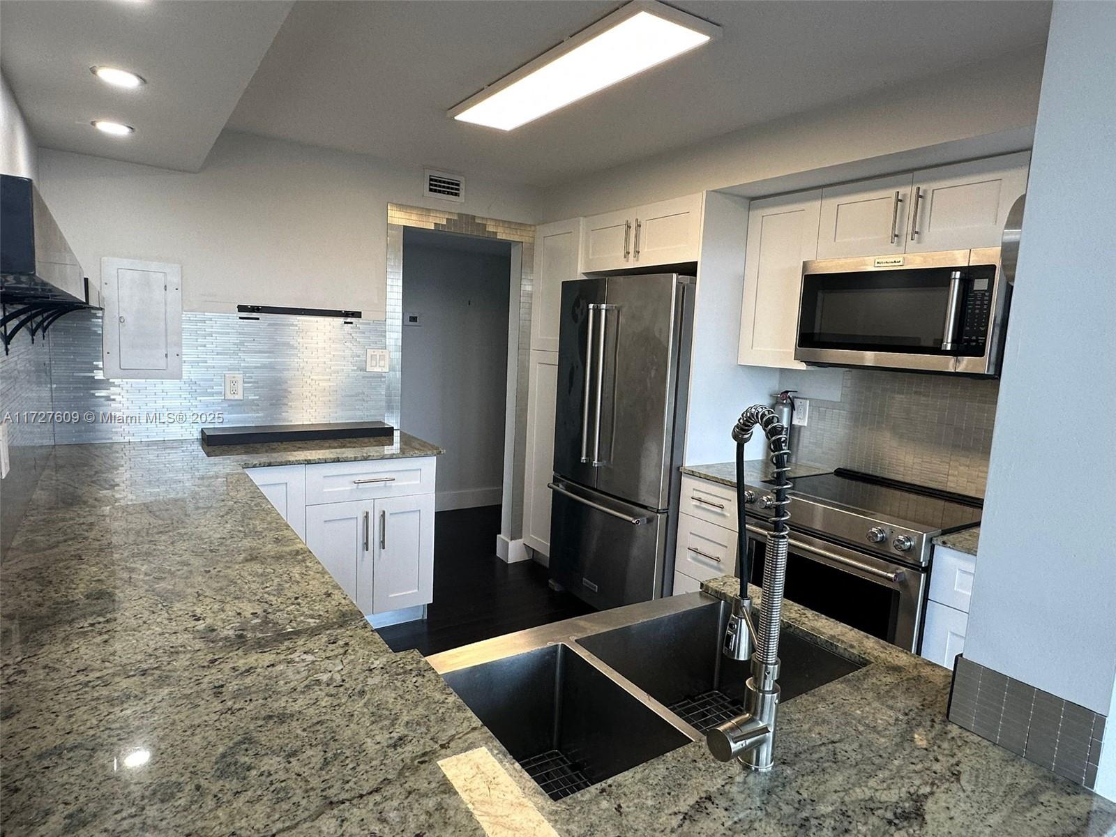 16565 NE 26th Ave #5B, North Miami Beach, Florida image 7