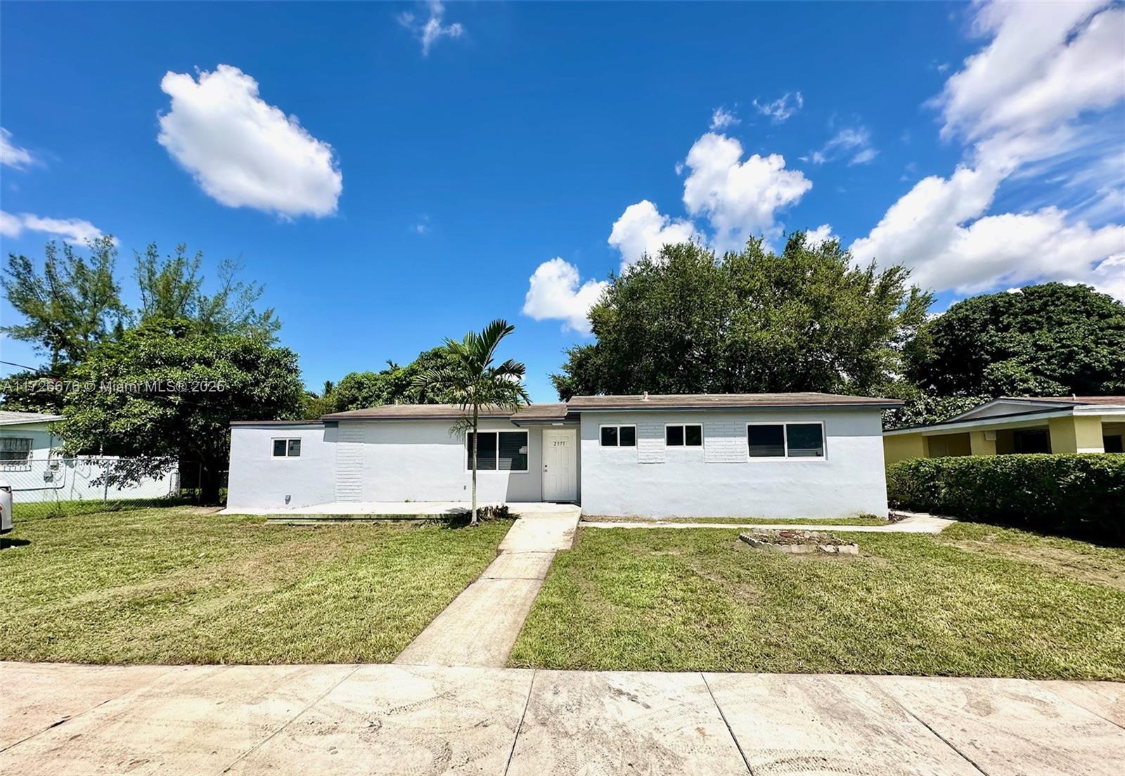 2371 NW 174th Ter, Miami Gardens, Florida image 8