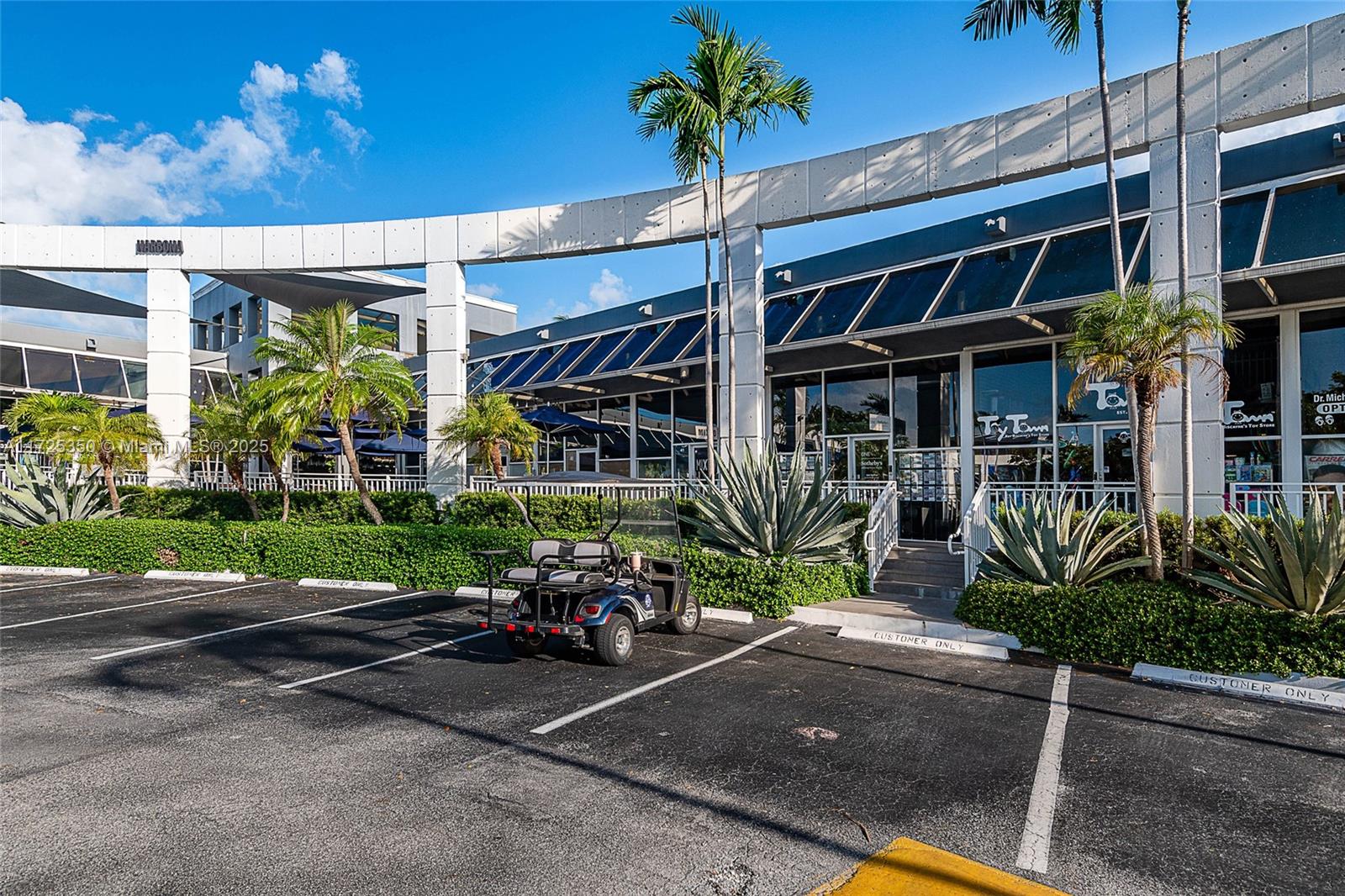 260 Crandon Blvd Unit C43, Key Biscayne, Florida 33149