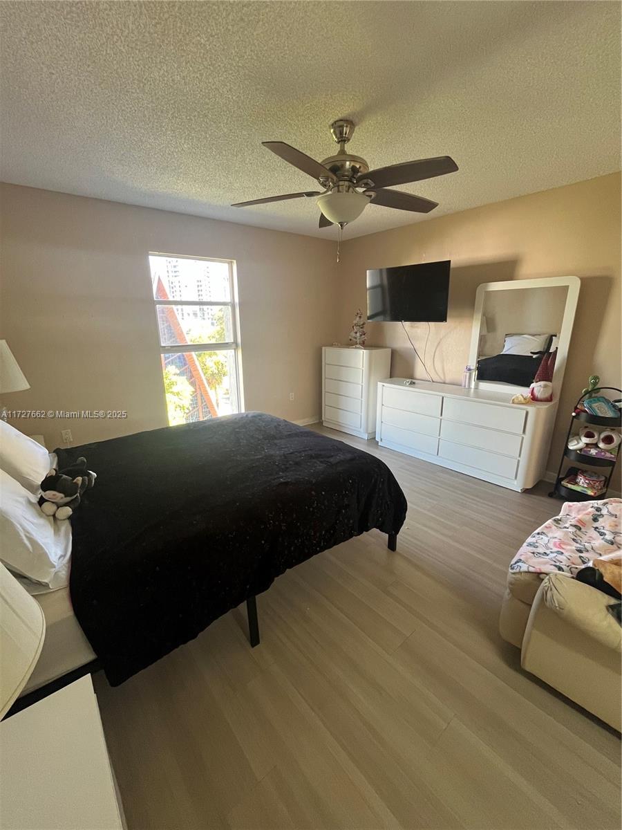 Listing Photo 14