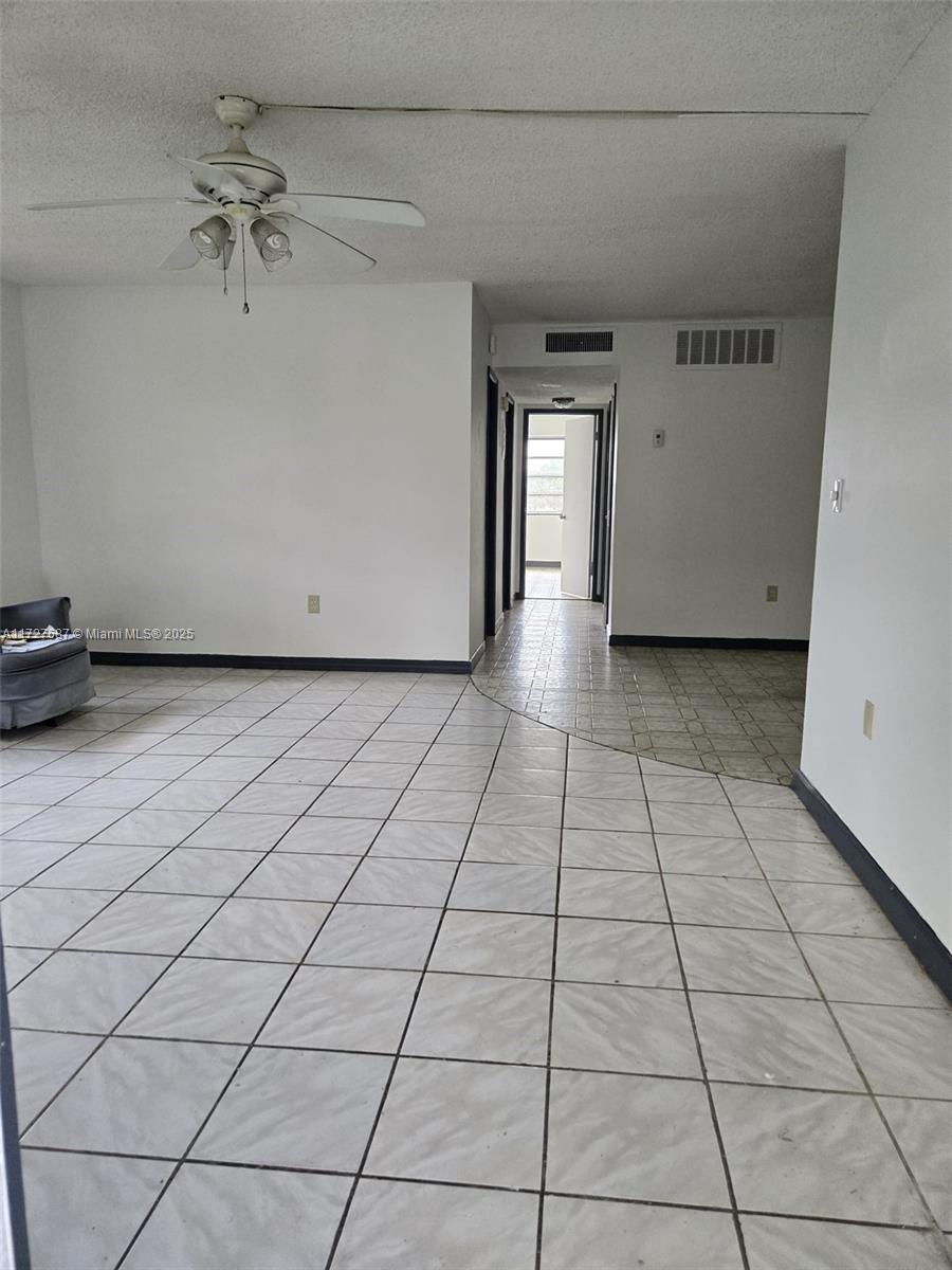 160 NE 203rd Ter #18, Miami Gardens, Florida image 9