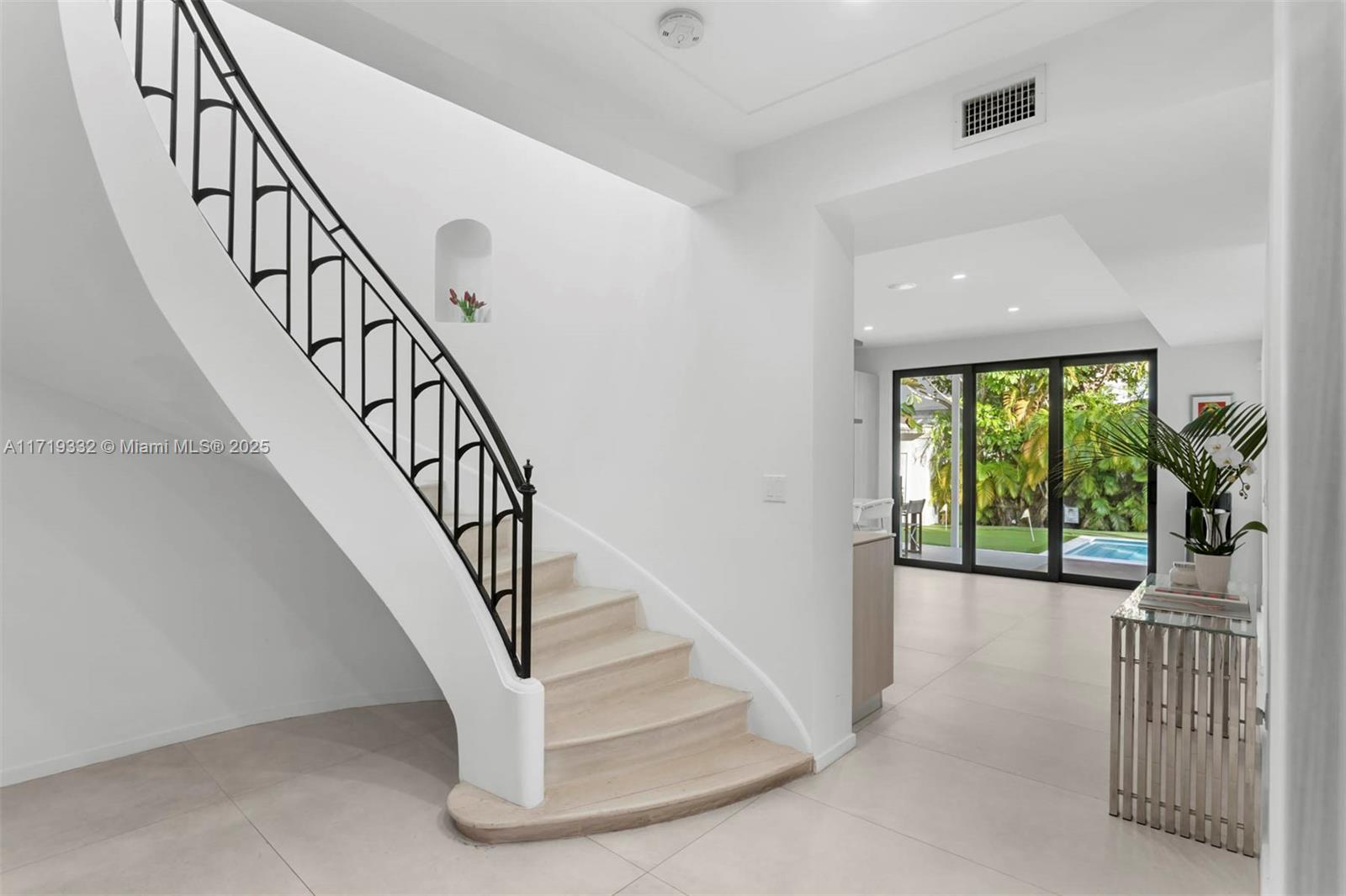 4301 N Adams Ave, Miami Beach, Florida image 12