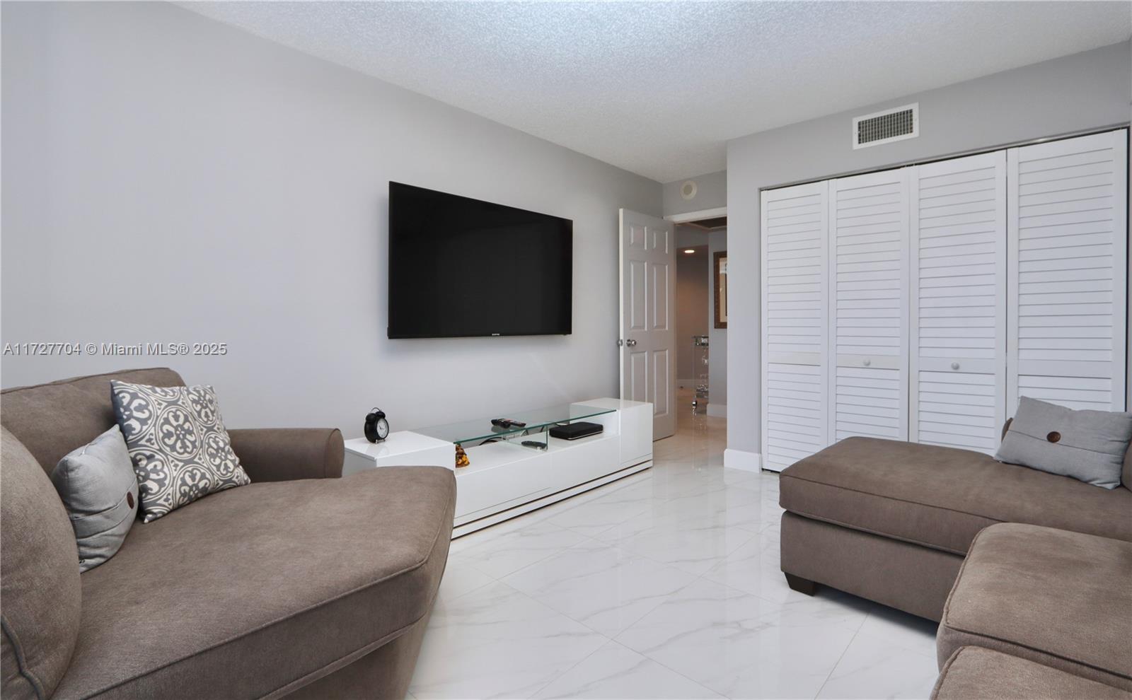 3500 Mystic Pointe Dr #2708, Aventura, Florida image 20