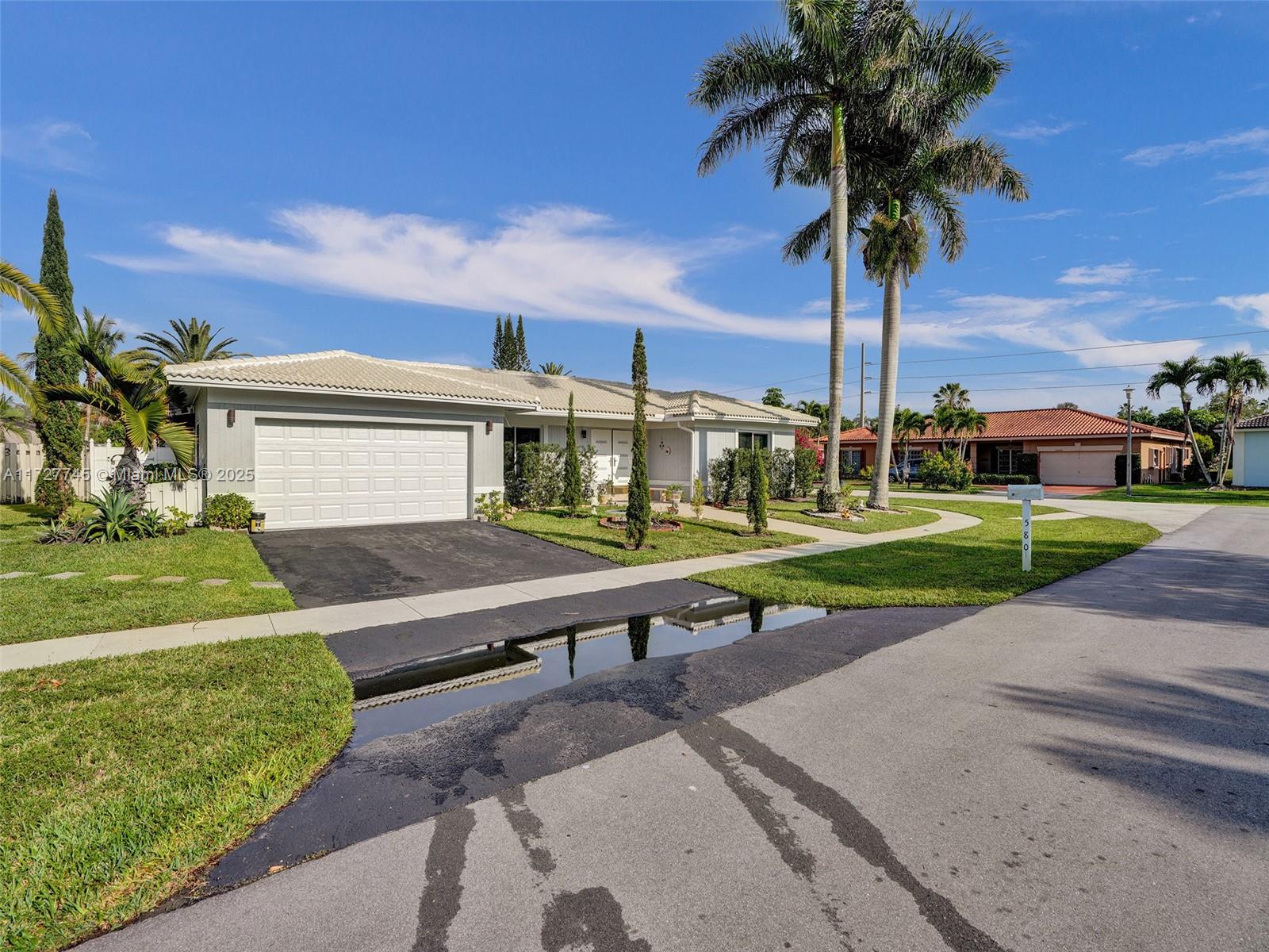 580 Eastwood Ln, Weston, Florida image 41