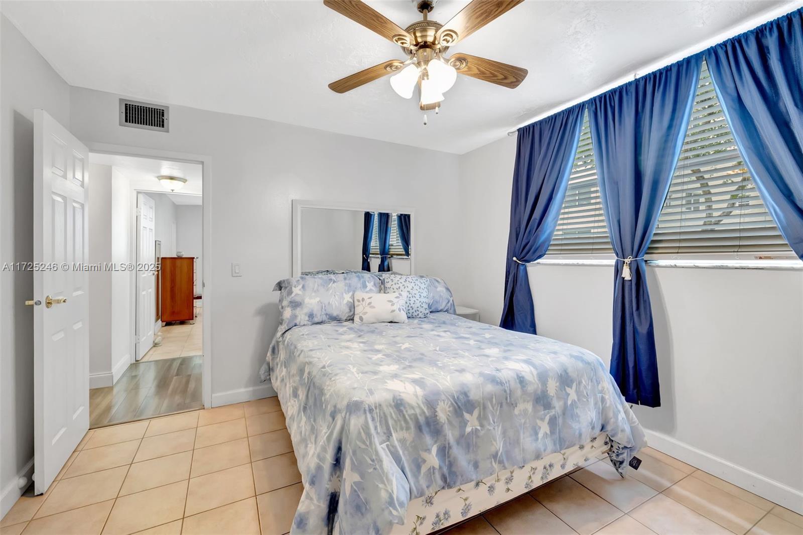 2811 Somerset Dr #104, Lauderdale Lakes, Florida image 17