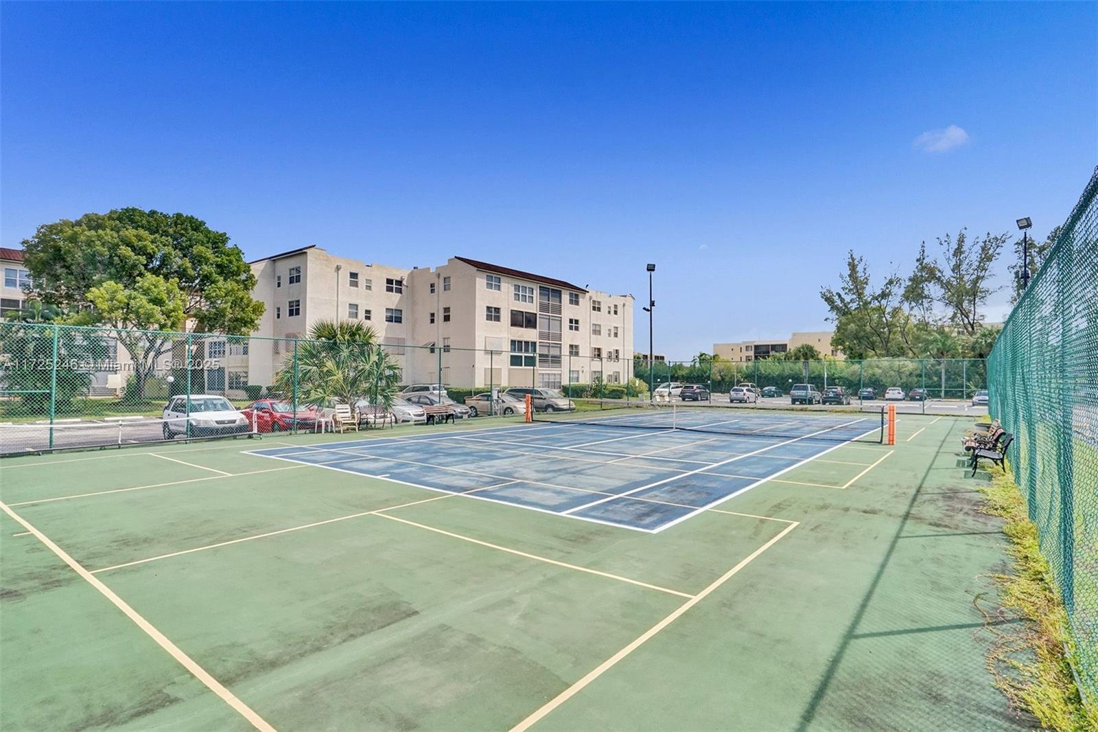 2811 Somerset Dr #104, Lauderdale Lakes, Florida image 23