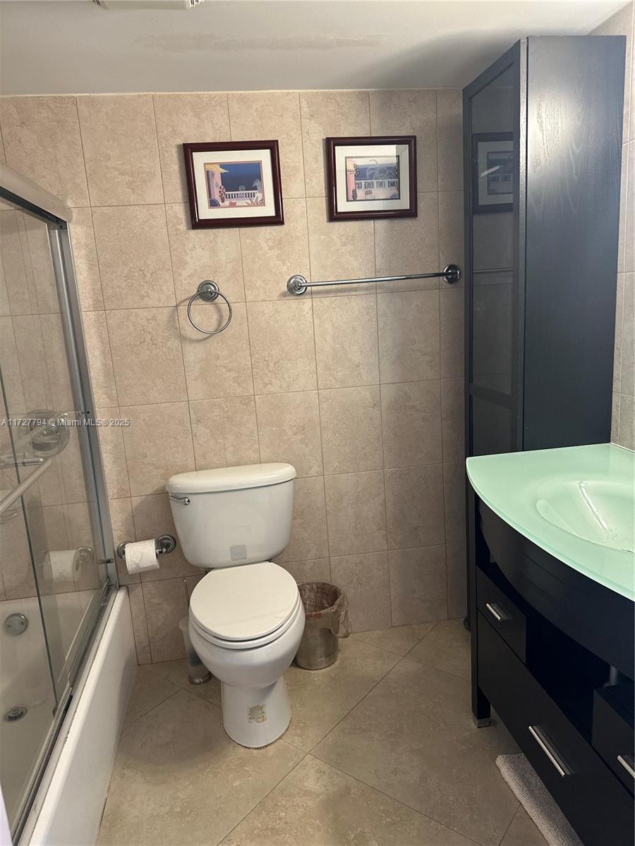 231 174th St #902, Sunny Isles Beach, Florida image 38