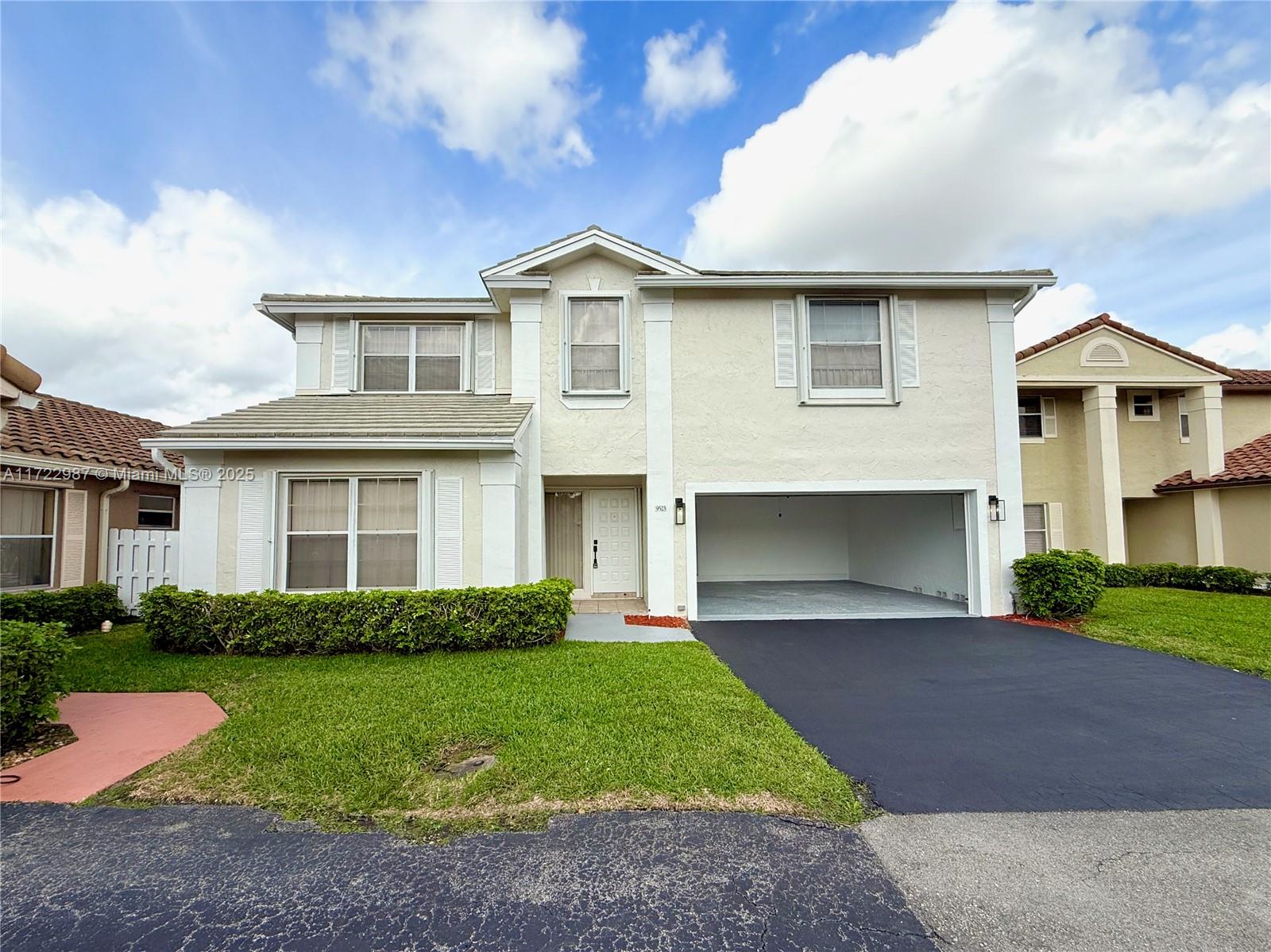 9525 NW 9th Ct, Plantation, Florida image 3