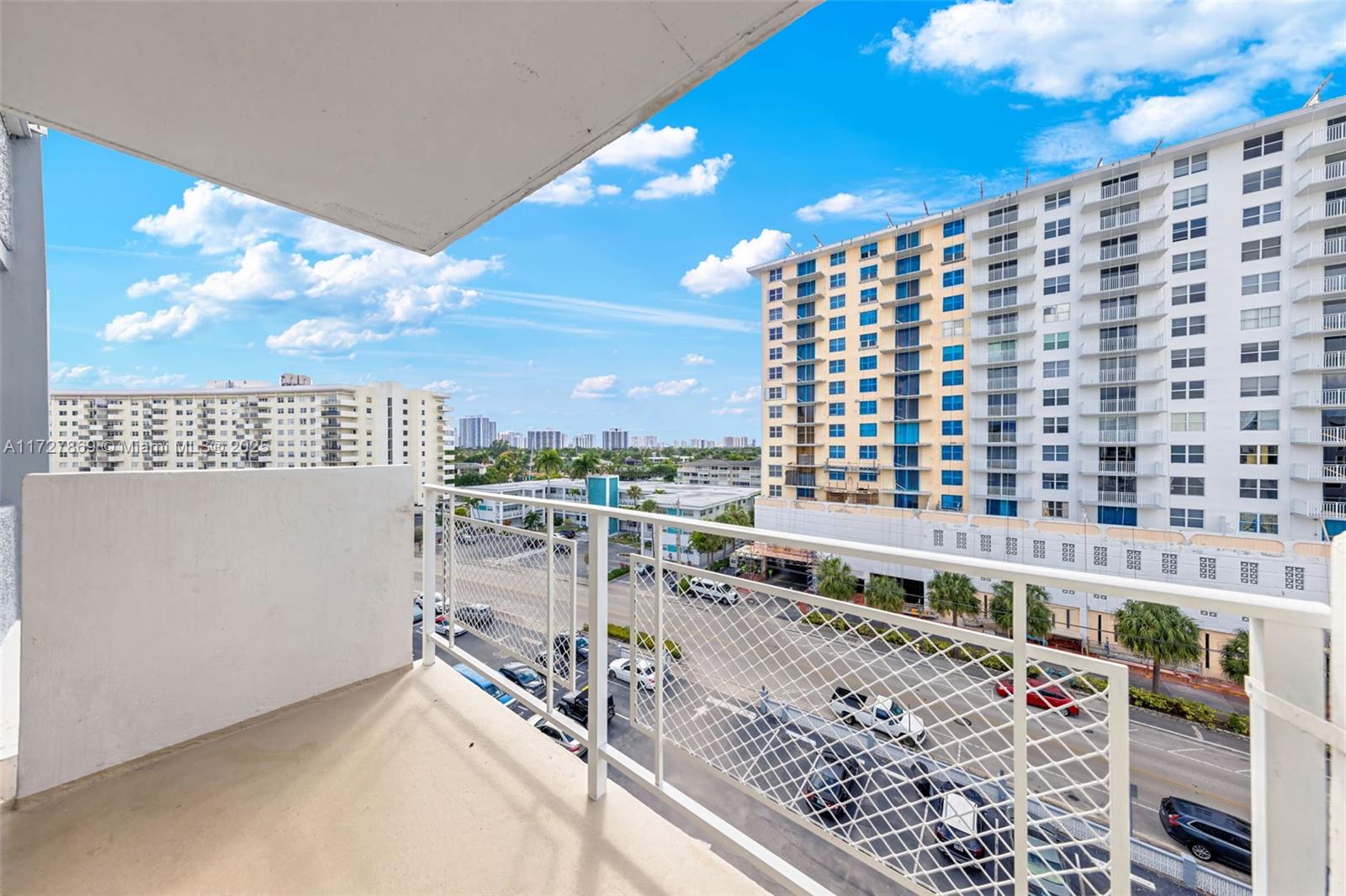 430 Golden Isles Dr #707, Hallandale Beach, Florida image 13