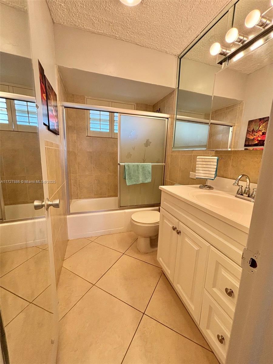 2600 Diana Dr #318, Hallandale Beach, Florida image 27