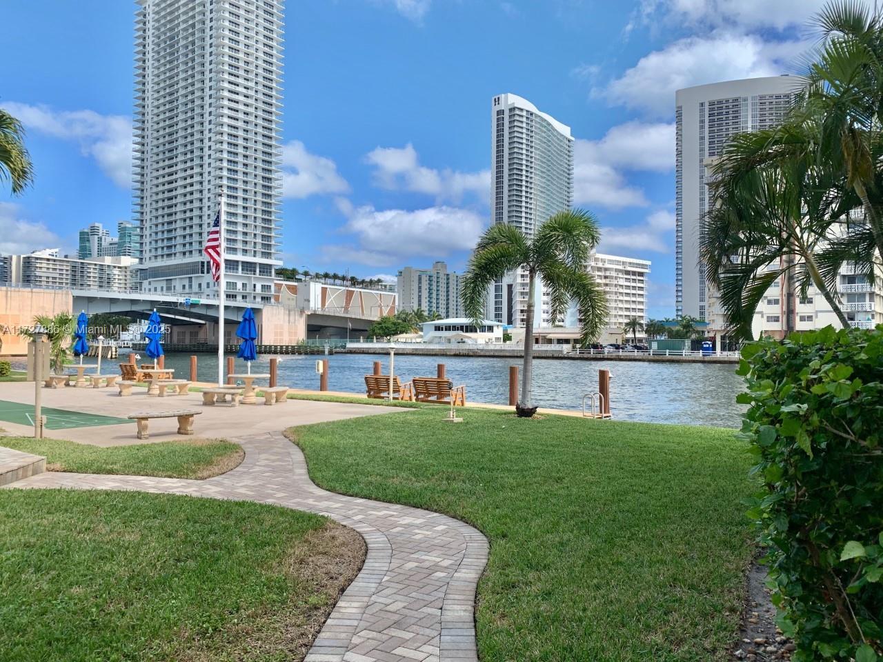 2600 Diana Dr #318, Hallandale Beach, Florida image 36