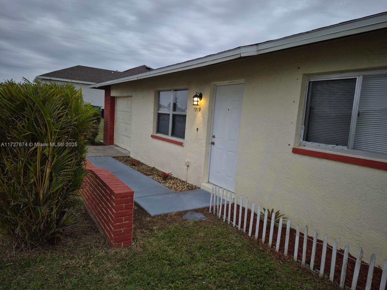 1019 SW 7 Place, Cape Coral, Florida image 8