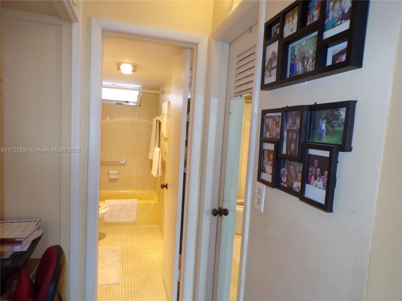 2855 Leonard Dr #H407, Aventura, Florida image 37