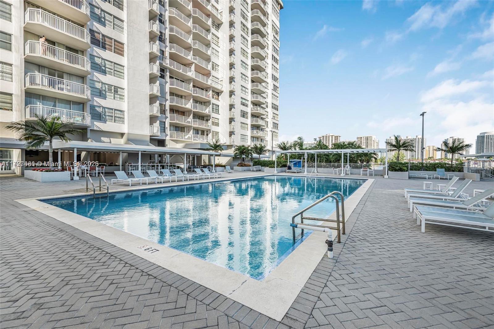 18021 Biscayne Blvd #604, Aventura, Florida image 24