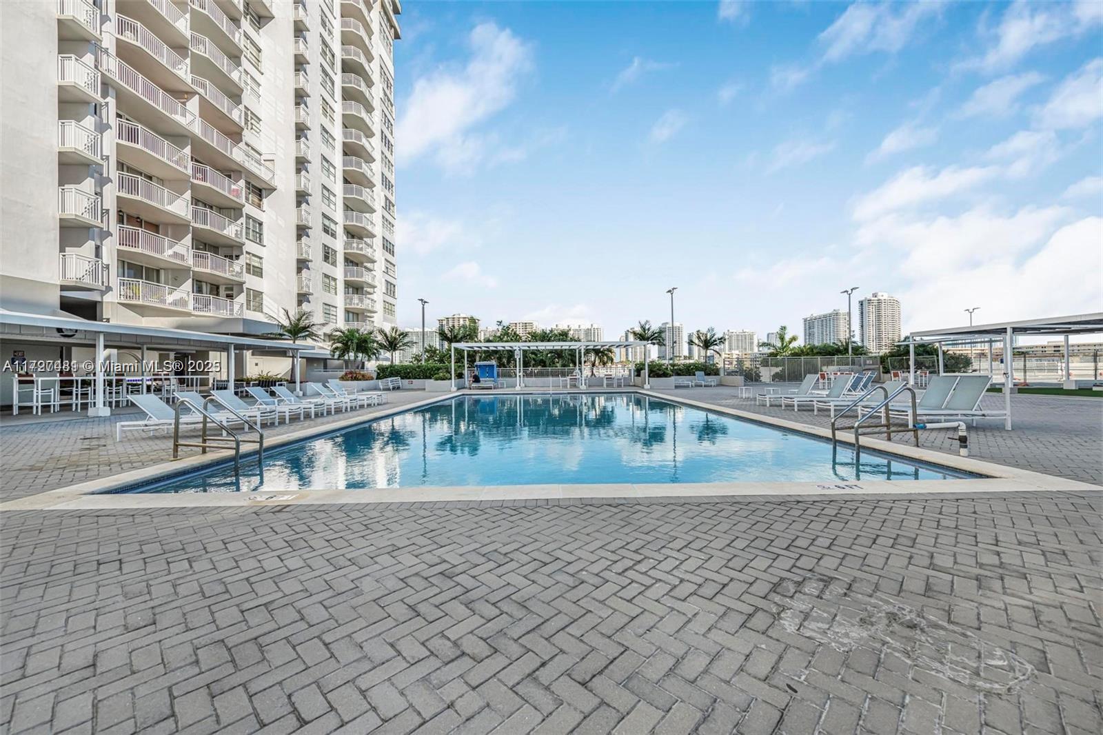 18021 Biscayne Blvd #604, Aventura, Florida image 29