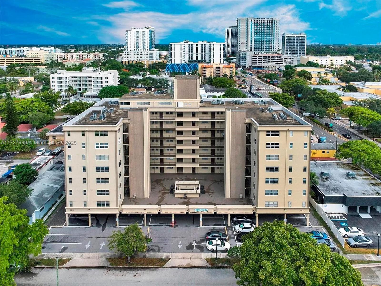 1811 Jefferson St #606, Hollywood, Florida image 4