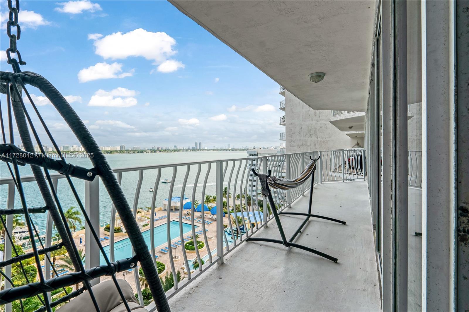 7601 E Treasure Dr #1210, North Bay Village, Florida image 3