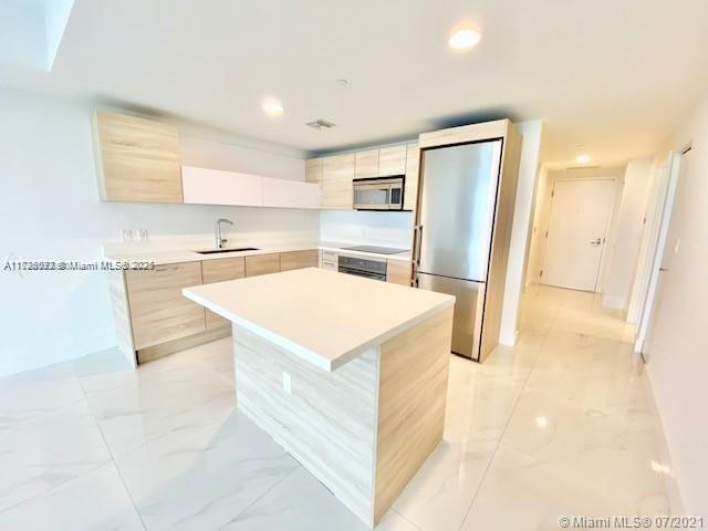 16385 Biscayne Blvd #702, North Miami Beach, Florida image 10