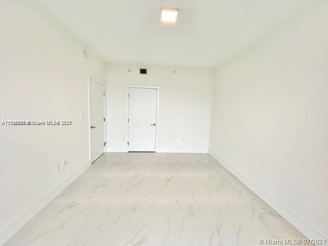 16385 Biscayne Blvd #702, North Miami Beach, Florida image 22