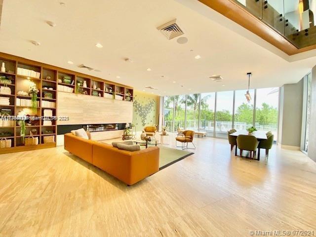 16385 Biscayne Blvd #702, North Miami Beach, Florida image 35