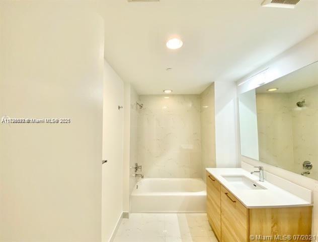 16385 Biscayne Blvd #702, North Miami Beach, Florida image 6