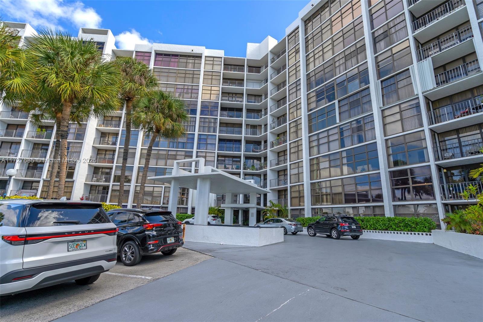 400 Leslie Dr #817, Hallandale Beach, Florida image 3