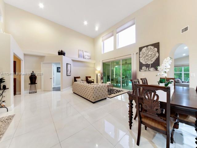 1085 Fairfax Ln, Weston, Florida image 11