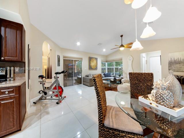 1085 Fairfax Ln, Weston, Florida image 24