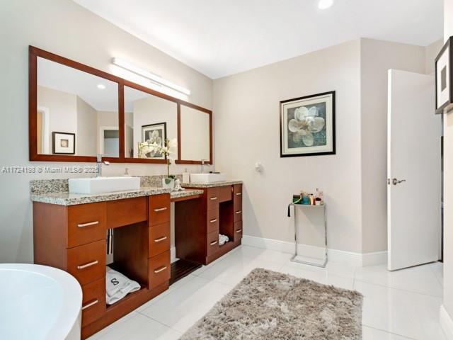 1085 Fairfax Ln, Weston, Florida image 36