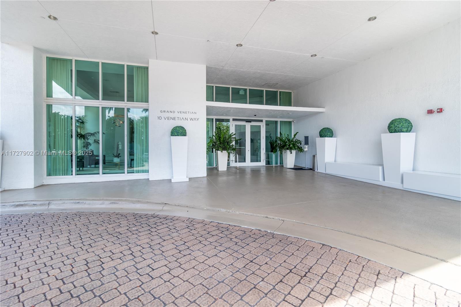 10 Venetian Way #1903, Miami Beach, Florida image 10