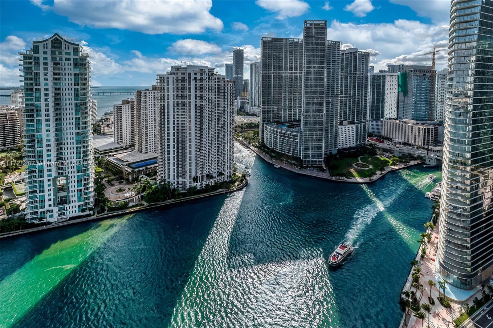 SPECTACULAR VIEWS, AWESOME LOCATION AT AN INCREDIBLE PRICE!!! 2 Bedroom / 2 Bath unit in One Miami West, situated in one of the most desirable waterfront locations in Miami. Association fee includes cable TV and internet. 2 swimming pools, jacuzzi, 2 gyms, on-site convenience store, 24 hour security, valet, concierge, 2 party rooms. Tesla/EV charging stations. Enjoy resort-style amenities. Private elevator to Intercontinental amenities, enjoy exquisite cuisine at Il Gabbiano restaurant. Walk to Bayfront Park, Bayside Marketplace, Whole Foods, restaurants, entertainment, and so much more.