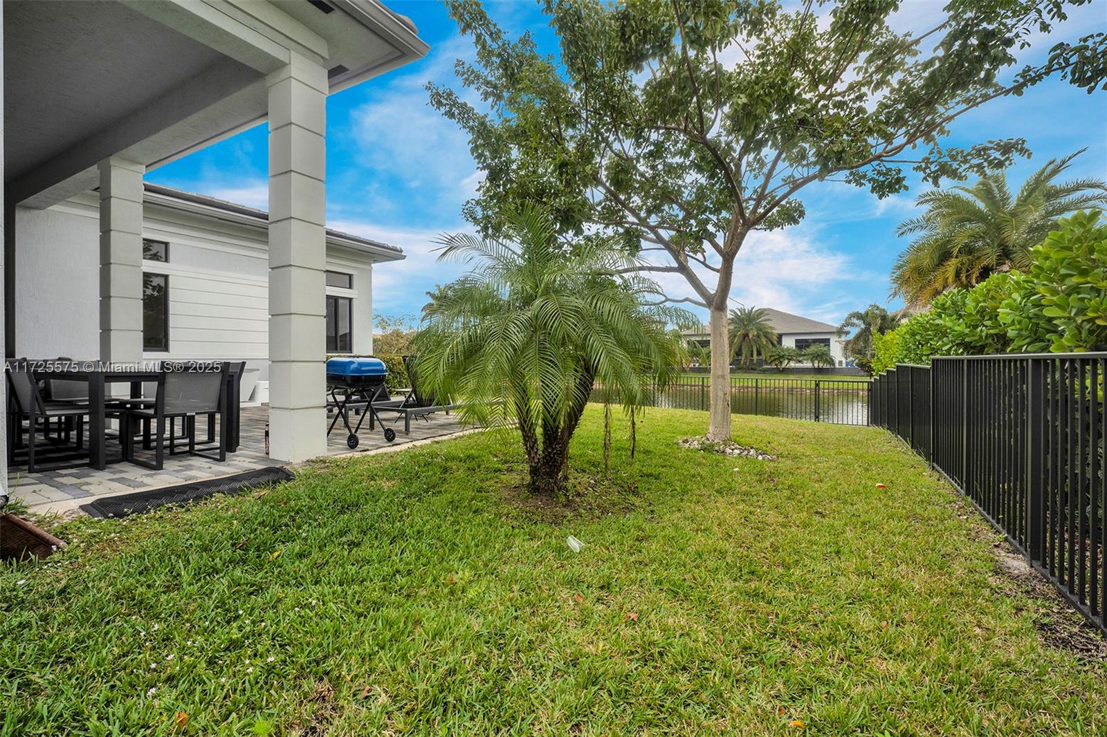 10935 Moore Dr, Parkland, Florida image 36