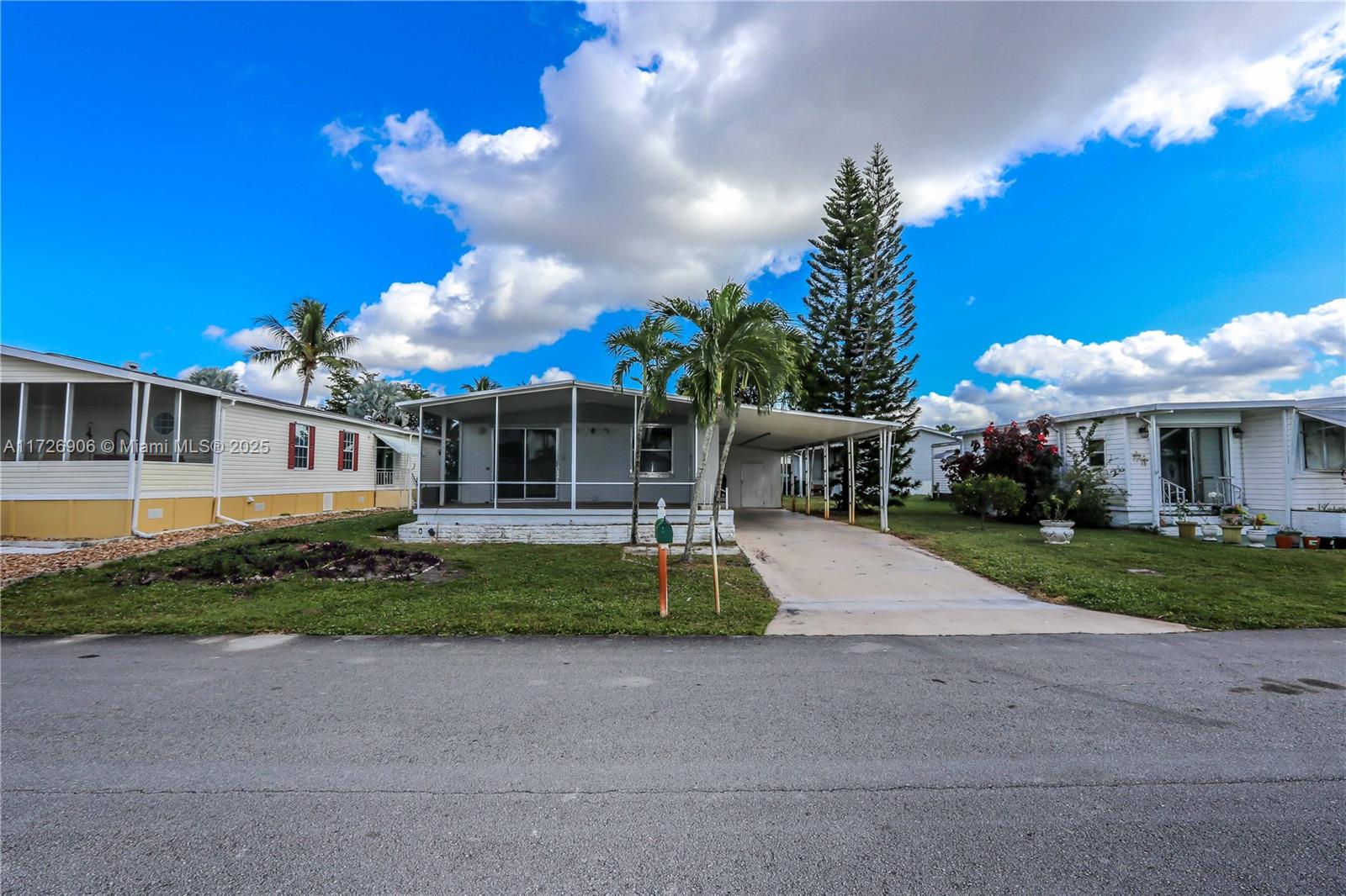 2308 SW 84th Ave, Davie, Florida image 33