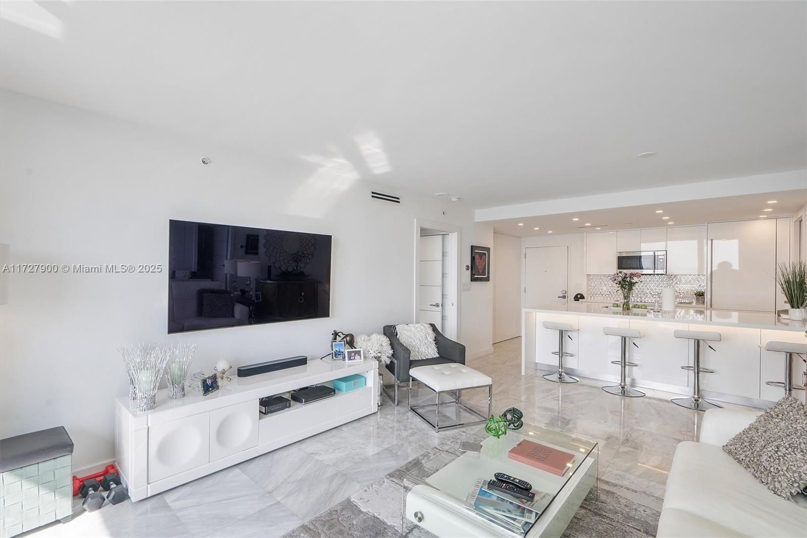 90 Alton Rd #1806, Miami Beach, Florida image 5