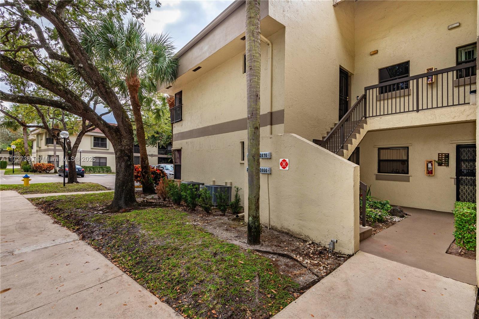 2871 S Carambola Cir S #2062, Coconut Creek, Florida image 28