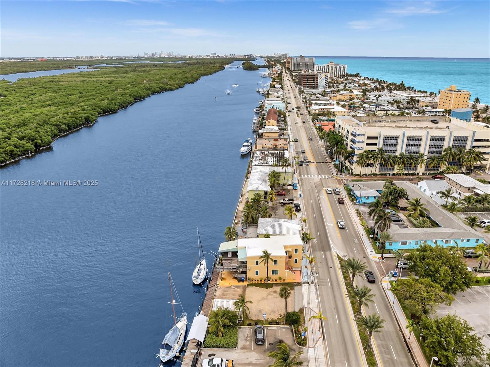 1418 N Ocean Dr, Hollywood, Florida image 8