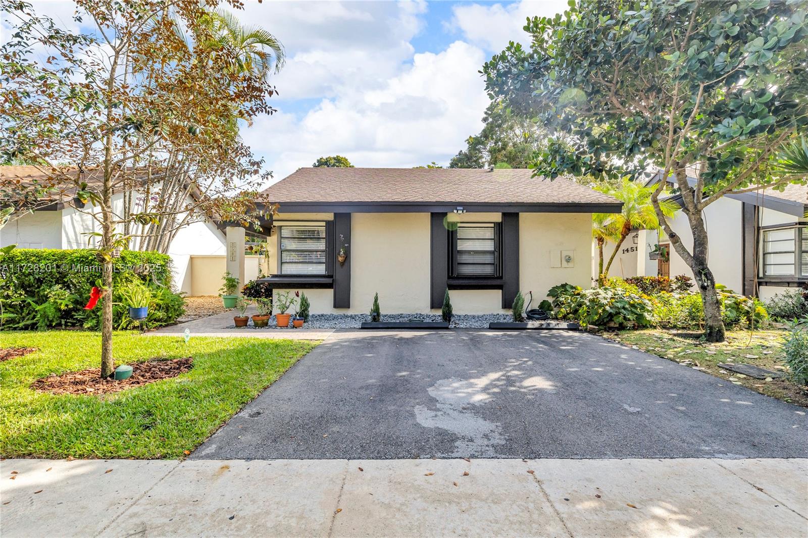 1501 W Sandpiper Cir, Pembroke Pines, Florida image 41