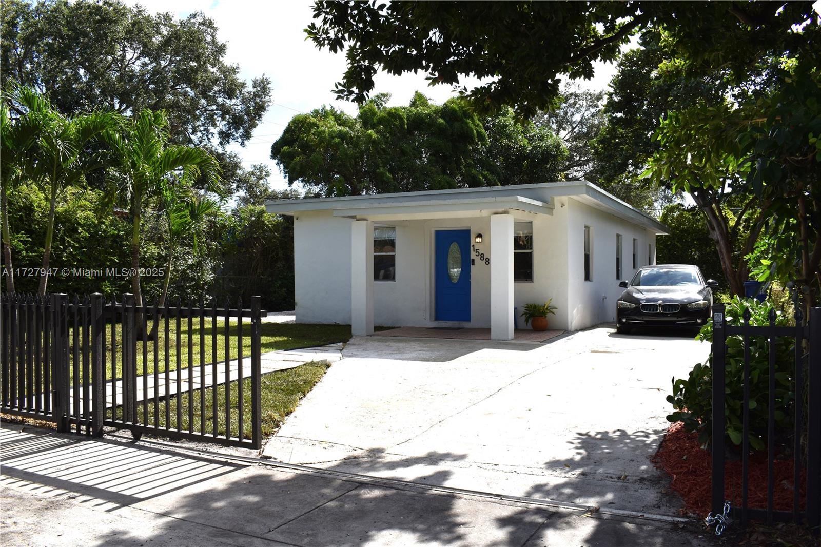 1588 NE 153rd Ter, North Miami Beach, Florida image 2