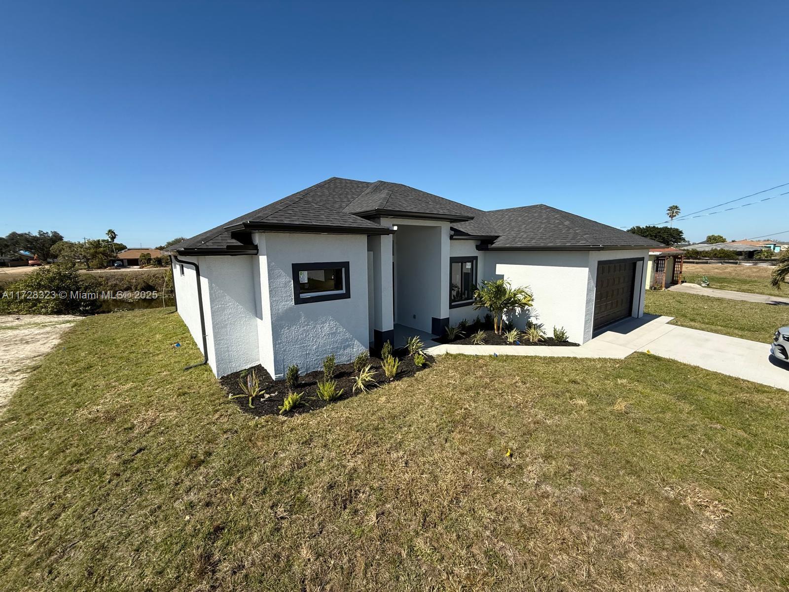 1320 Ne 14th  Ave, Cape Coral, Florida image 5