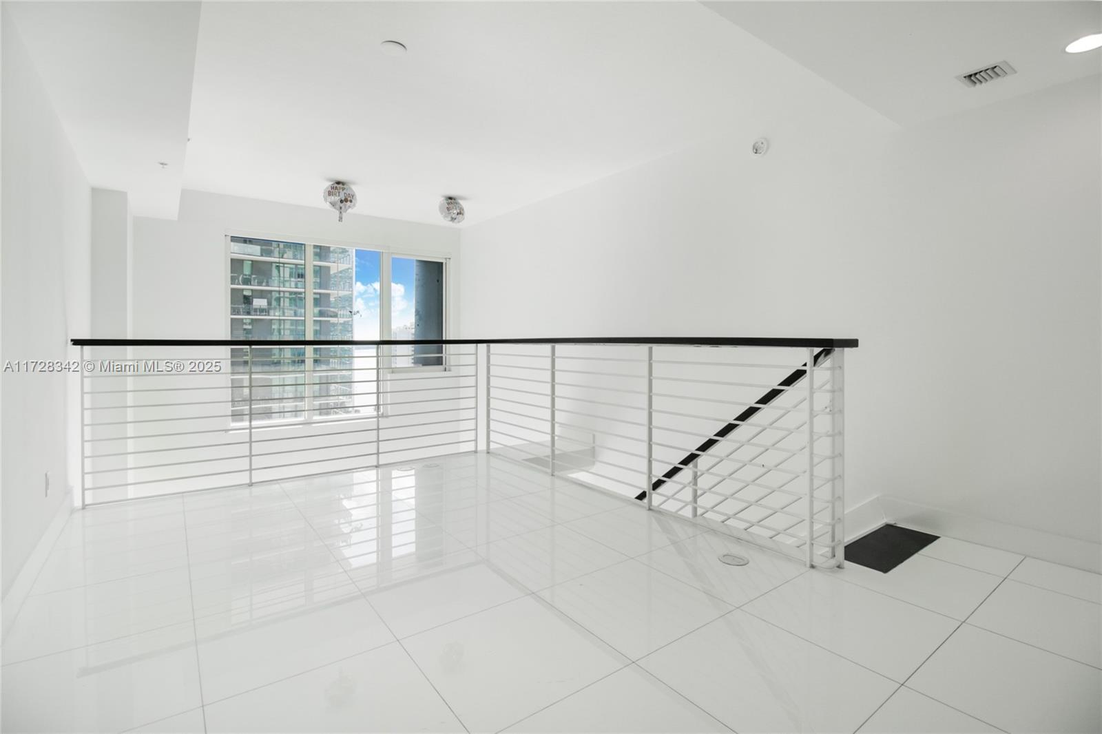 60 SW 13 ST #2208, Miami FL 33130