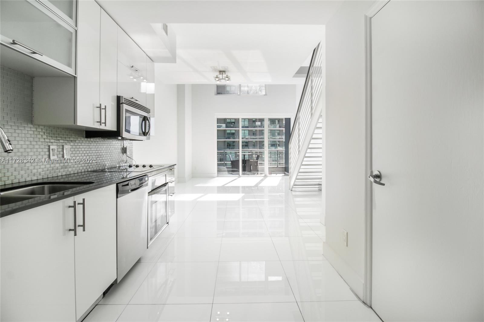 60 SW 13 ST #2208, Miami FL 33130