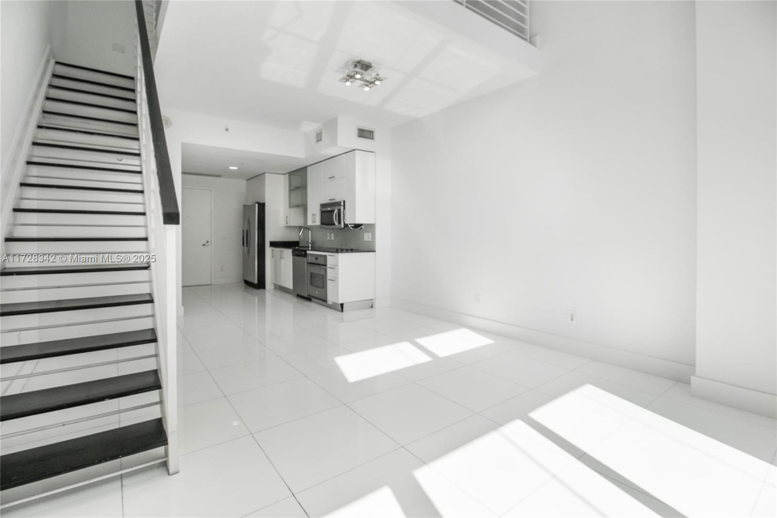 60 SW 13 ST #2208, Miami FL 33130