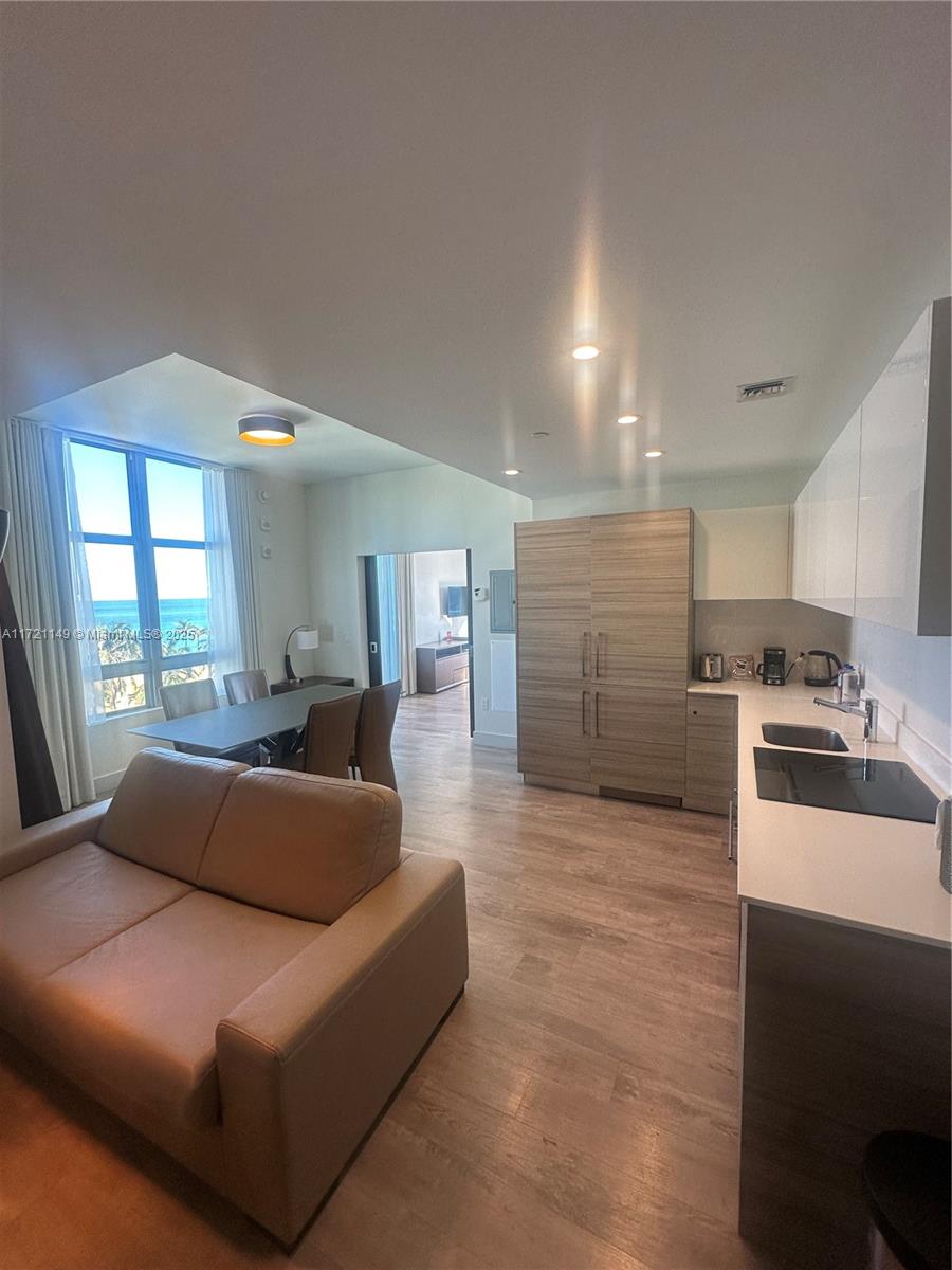 777 N Ocean Dr #S519, Hollywood, Florida image 3