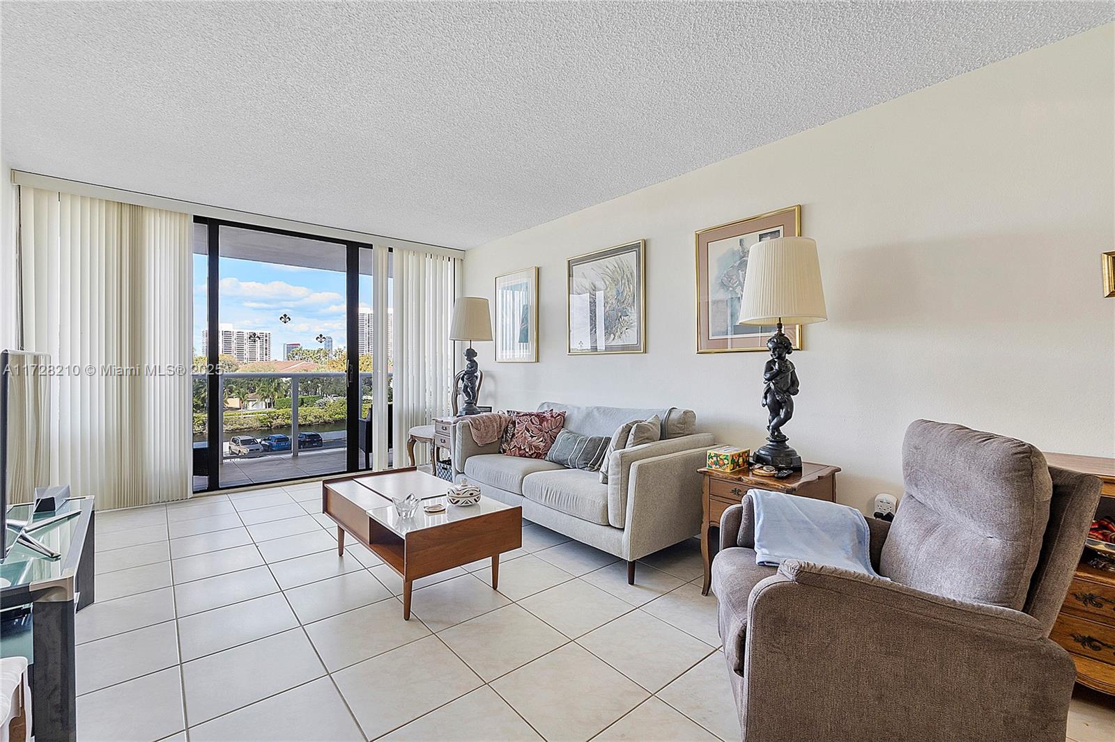 3625 N Country Club Dr #410, Aventura, Florida image 19